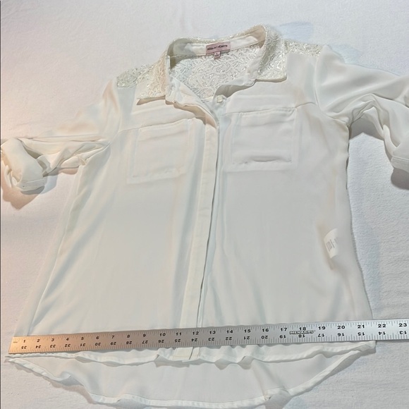 White 3/4 Sleeve Notched Collar Lace Women's Blouse Sequins & Hearts - Picture 12 of 15
